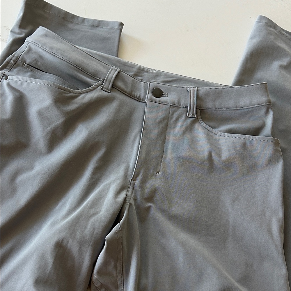 Men's Light Gray Activewear Pants by Lululemon Size 30